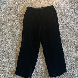 J. Crew womens Black velvet  Pants. Elastic waist. Size 6